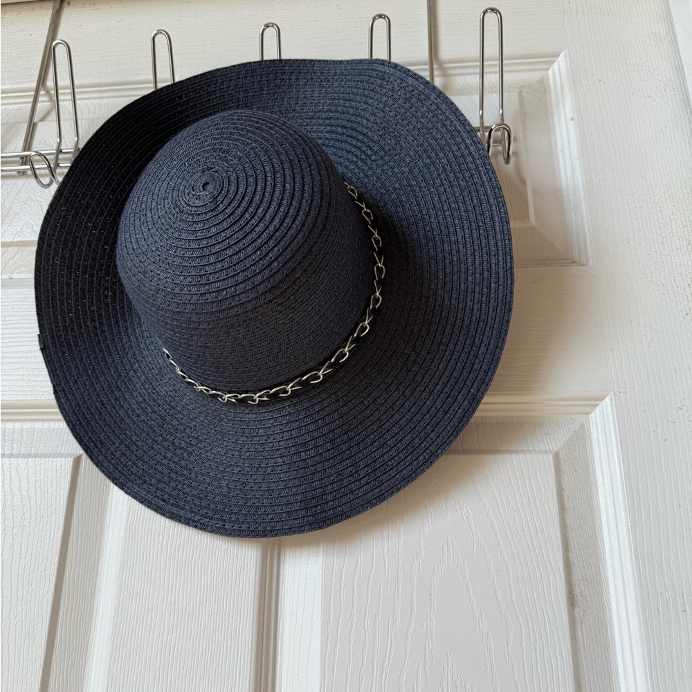 Elegant Black Wide-Brim Hat with Chain Detail
